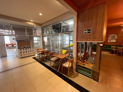 Funberry Lounge Café