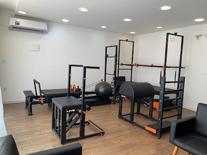 Pâmela Schelbauer Pilates Studio